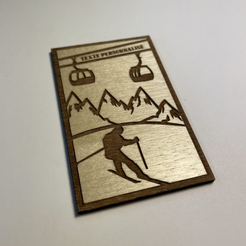 Magnet en bois piste rouge 8 x 5 cm