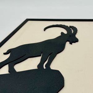 Tableau en bois – relief – Bouquetin sur Roche